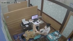 《妇产科监控破解》多位美女少妇张开大腿让医生又抠又摸检查阴道 截图15