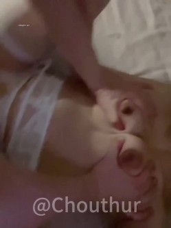 女神反差婊甘愿成为大神小母狗！推特大屌调教性爱行家【艾伦】私拍，大奶蜂腰翘臀美女被大鸡巴征服各种啪啪 截图4