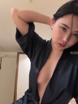 ️新晋主播【anqi6376】网红御姐丝袜诱惑、一脸母狗样、骚的一批 截图3
