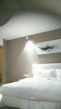 172CM女神级性感外围美女酒店不仅被猥琐男狠狠爆插了还被男的偷拍了全部操逼过程,颜值高,身材匀称,大长腿抱起来干. 截图3