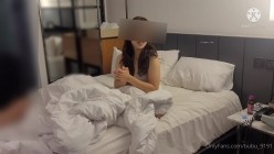 ️超级绿帽夫妻【bubu_9191】最新视频，剖腹产骚妻喜欢瑜伽跑步，每天都要被单男肏，老公旁观 截图2