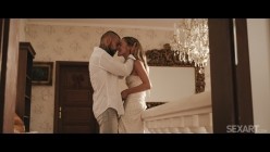 SexArt.26.08.23.Victoria.Benz.First.Kiss.XXX.1080p.MP4-WRB[XC] 截图5