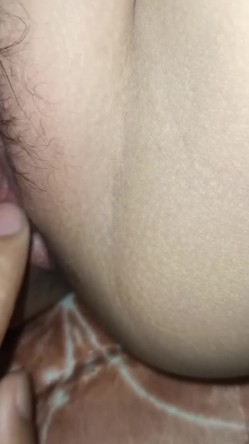 《百度云泄密》漂亮的眼镜妹和男友之间的私密视讯被友人曝光 截图6