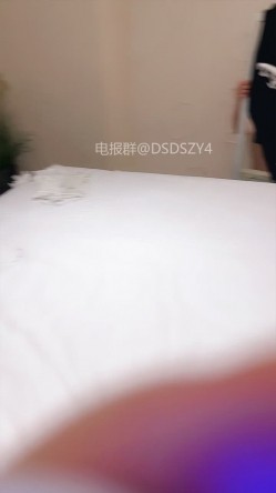 ️淫乱少妇【大哥玩不腻】少妇群P团队 淫乱群体新登场！ 截图16