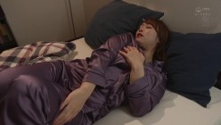 JUL-933 母をイジメっ子の同級生にNTRれたいじめられっ子の僕 白石茉莉奈 截图10