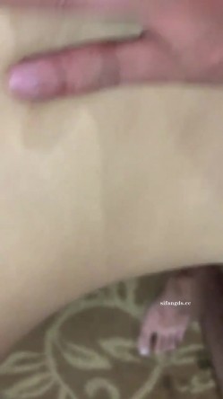 字母圈调教大神【Actor444】露脸母狗各种虐阴虐菊啪啪，花样多手法奇特 截图9
