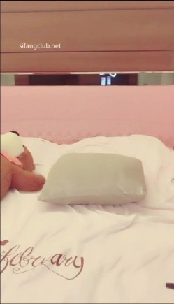 【绝美脸蛋】【蜜桃】5号凌晨大尺度超清收费秀，姨妈来了 截图7