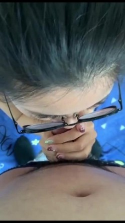 【迷奸睡奸系列】柳州失恋学生妹找干哥哥喝酒醉酒后被干哥哥各种爆艹睡奸！ 截图10