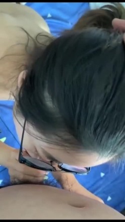 【迷奸睡奸系列】柳州失恋学生妹找干哥哥喝酒醉酒后被干哥哥各种爆艹睡奸！ 截图13