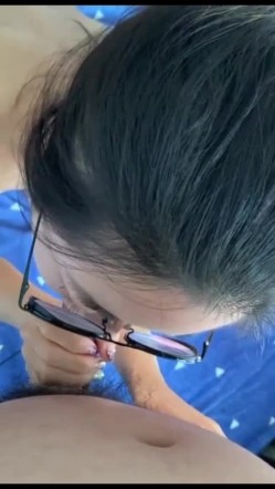 【迷奸睡奸系列】柳州失恋学生妹找干哥哥喝酒醉酒后被干哥哥各种爆艹睡奸！ 截图15