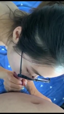 【迷奸睡奸系列】柳州失恋学生妹找干哥哥喝酒醉酒后被干哥哥各种爆艹睡奸！ 截图16