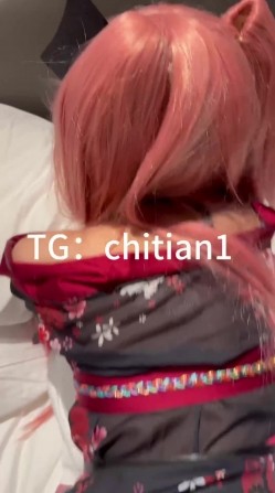 可盐可甜COS抽像福利姬【池甜chitian1】露脸性爱视图，自慰喷水上吊，各种母狗行为 截图5