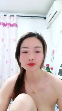 县城的极品小少妇，【小河弯弯】，户外尿尿~道具自慰~无套啪啪~内射口爆吞精 截图5
