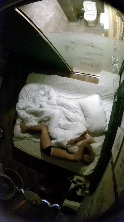 最新流出安防酒店摄像头偷拍 ️没事干妹妹,有事干妹妹,让哥哥精尽人亡的节奏 截图5