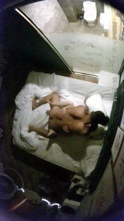 最新流出安防酒店摄像头偷拍 ️没事干妹妹,有事干妹妹,让哥哥精尽人亡的节奏 截图8