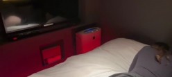 风骚女翻译和上司开房偷情 还一边手机自拍被射了一屁股的精液 截图6