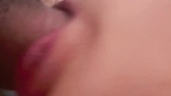 《极品反差骚妻泄密》推特S级身材美艳翘臀女神【小可爱】不雅私拍~旅游露出性爱野战公共场所啪啪各个地 截图10