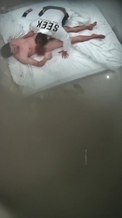 来月事的女友贴心的找来闺蜜轮番口活伺候男友 深喉口爆 闺蜜身材不错 好贴心的女友啊 截图13