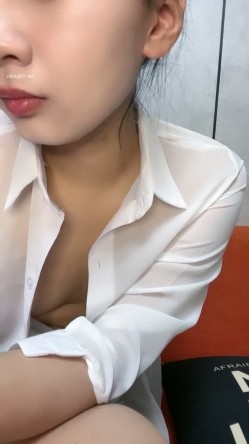 新人校花大学生好骚好漂亮【御御兔兔】肤白貌美长腿佳人，小穴水汪汪毛绒绒好诱惑！ 截图4