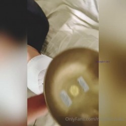极品反差绿帽癖淫妻母狗【艾蜜莉】解锁私拍完结篇~协闺蜜约战粉丝换老公4P叠插排插超辣眼睛 截图5