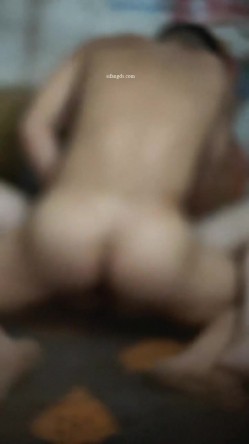 【城中村嫖娼】，丰满大奶小胖妹卖淫，每天迎来送往，皮肤真白，小伙子们一个个的排队 截图8