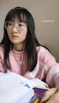 淫荡语文老师【老师卖身还贷款】趁同事外出办公淫湿试卷~为人师表，一直很想被人轮奸 截图12