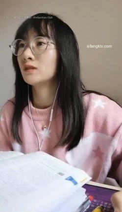 淫荡语文老师【老师卖身还贷款】趁同事外出办公淫湿试卷~为人师表，一直很想被人轮奸 截图13