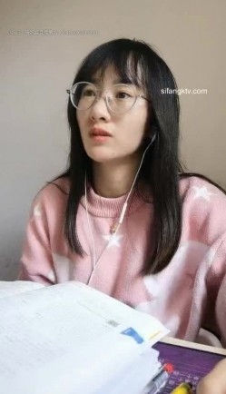 淫荡语文老师【老师卖身还贷款】趁同事外出办公淫湿试卷~为人师表，一直很想被人轮奸 截图14