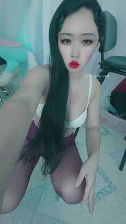 推荐 抖音颜值御姐【狮狮】好身材大长腿，大尺度掰逼展示，滴蜡调教，淫语骂贱狗，喜欢被调教的必入 截图6