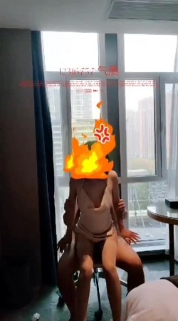 绿帽奴，换妻大神，【12316757_Qizhi】娇妻绝版福利 娇妻老公情人三人行其乐融融 截图11