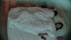 性瘾女友爱裸睡欲求不满翻来覆去缠着男友要啪啪 漏点较多 也挺有看点的 眼镜妹比男人更好色 截图5