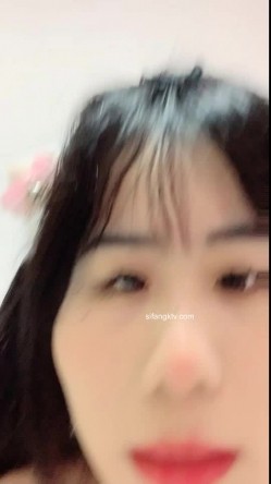 极品绿播终于下海了！【智智鹅】颜值天花板~天价大秀~！~土豪大哥今晚咋了重金，女神终于扛不住了 截图11