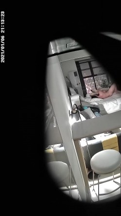 高级公寓套房偷拍婴儿肥美女和炮友干完貌似还没有爽看黄片自摸 截图5