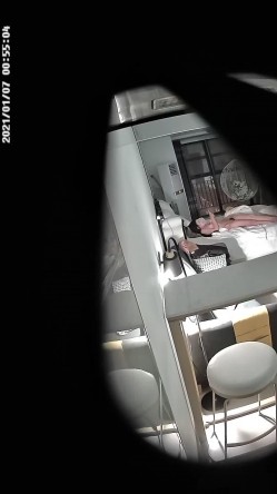 高级公寓套房偷拍婴儿肥美女和炮友干完貌似还没有爽看黄片自摸 截图11