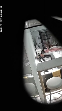 高级公寓套房偷拍婴儿肥美女和炮友干完貌似还没有爽看黄片自摸 截图12