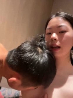 不靠颜值，靠骚吃饭，绝顶露脸骚母狗【LYJyao52】羞耻露出，各种性爱自拍 截图14