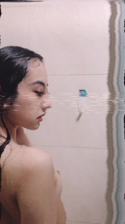 最新流出摄影大师下水道唯美作品大眼睛漂亮艺校学生妹大尺度私拍原版套图68P+视频1V 截图9
