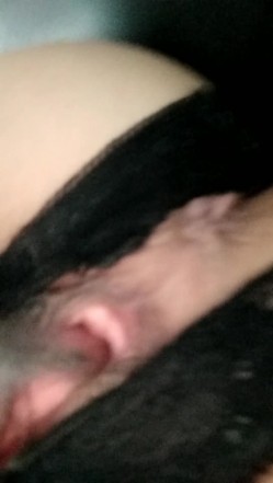 骚货办公室露出诱惑，一支笔就能高潮上天，娇喘发骚 这么骚谁能忍的住不撸！ 截图10