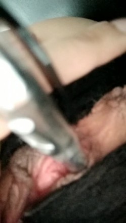 骚货办公室露出诱惑，一支笔就能高潮上天，娇喘发骚 这么骚谁能忍的住不撸！ 截图16