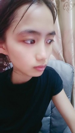 大学生下海了，【唿唿滴吖】，颜值超高，清纯的邻家妹子，少女气息扑面而来 截图2