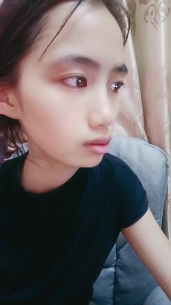 大学生下海了，【唿唿滴吖】，颜值超高，清纯的邻家妹子，少女气息扑面而来 截图5