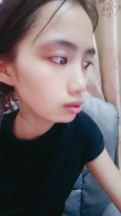 大学生下海了，【唿唿滴吖】，颜值超高，清纯的邻家妹子，少女气息扑面而来 截图6