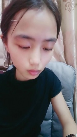 大学生下海了，【唿唿滴吖】，颜值超高，清纯的邻家妹子，少女气息扑面而来 截图9
