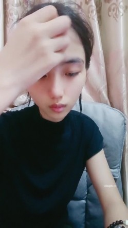 大学生下海了，【唿唿滴吖】，颜值超高，清纯的邻家妹子，少女气息扑面而来 截图11