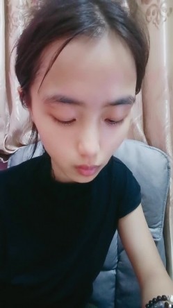 大学生下海了，【唿唿滴吖】，颜值超高，清纯的邻家妹子，少女气息扑面而来 截图12