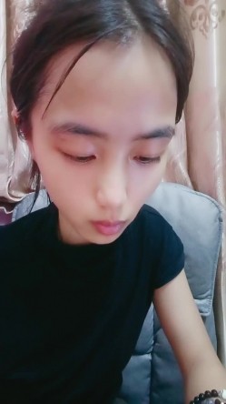 大学生下海了，【唿唿滴吖】，颜值超高，清纯的邻家妹子，少女气息扑面而来 截图14