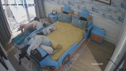 《居家摄像头破解》偷窥E奶少妇的居家日常 ️这奶子可真不是盖的 截图10