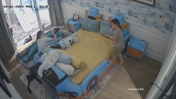 《居家摄像头破解》偷窥E奶少妇的居家日常 ️这奶子可真不是盖的 截图11