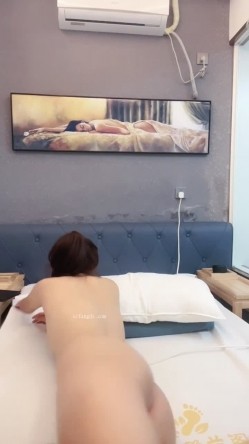良家御姐！【小雅18不回家】合集，玩得就是真实，够漂亮，酒店里各种骚浪 截图13