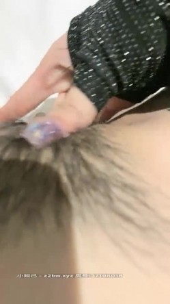 你的蜜桃臀女友性感美臀妹子后入啪啪，手指扣逼口交特写抽插后入大力猛操 截图6